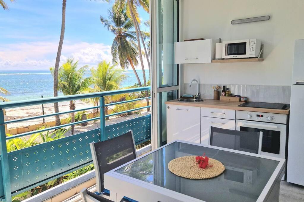 Le Touloublue - Tres Bel Appartement Face A La Mer Sainte-Anne  Exteriör bild
