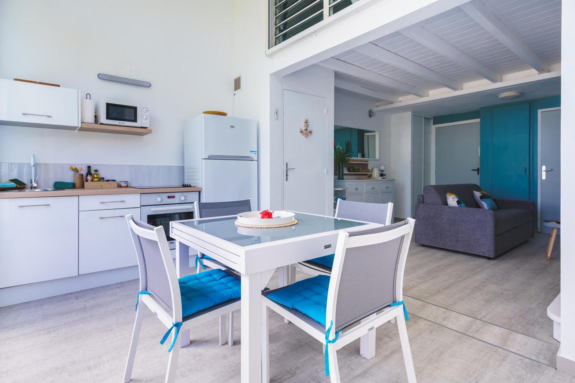 Le Touloublue - Tres Bel Appartement Face A La Mer Sainte-Anne  Exteriör bild