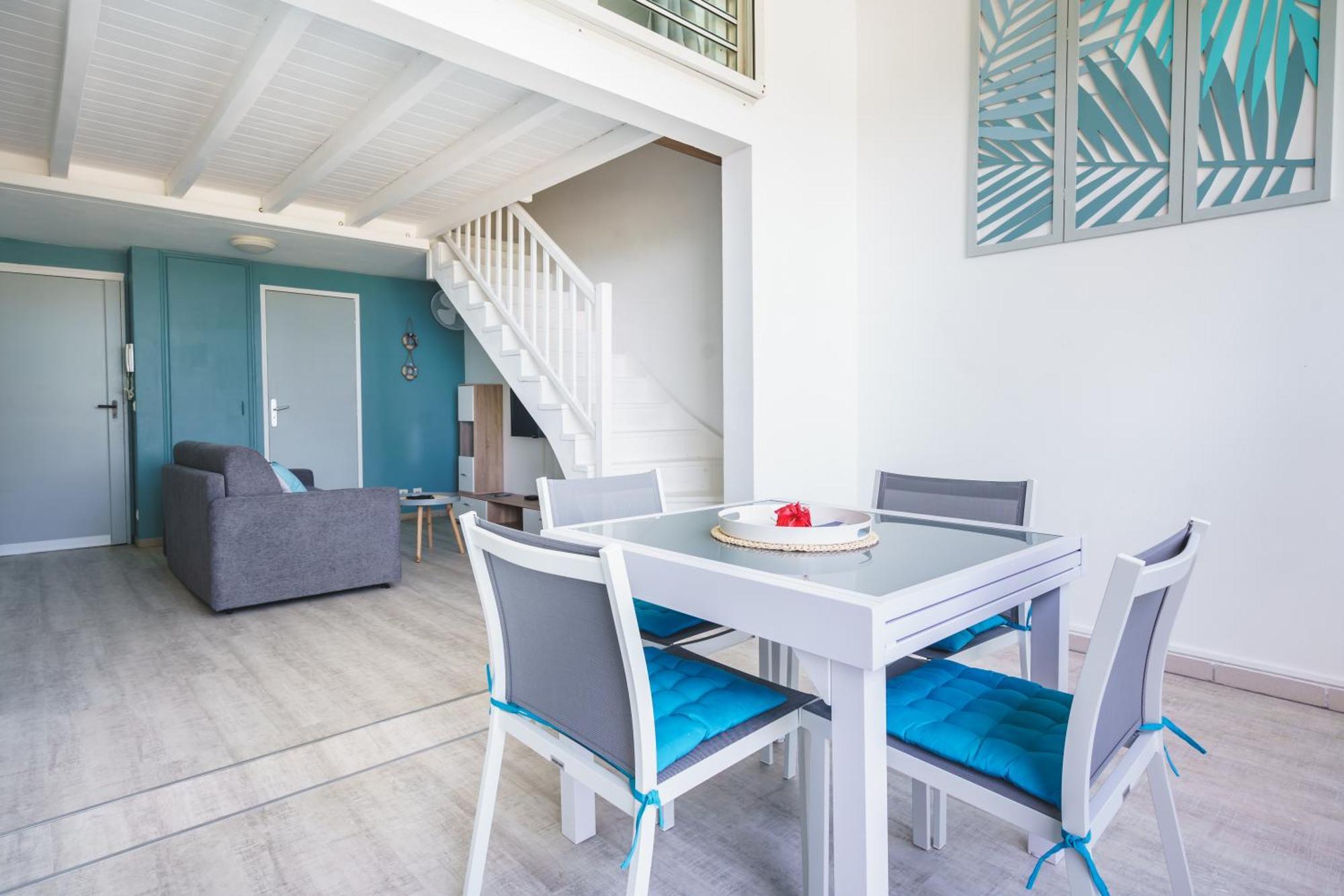 Le Touloublue - Tres Bel Appartement Face A La Mer Sainte-Anne  Exteriör bild
